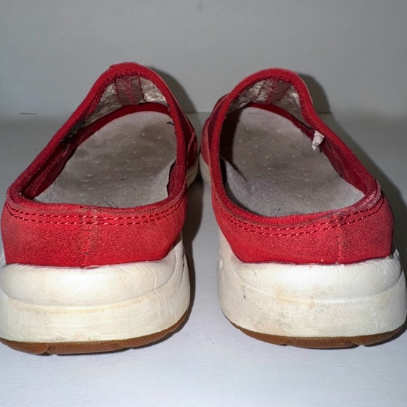 Red Easy Spirit “Travel Lace” Slip-On Comfort Clogs Mules, Sz 8 - Picture 9 of 12